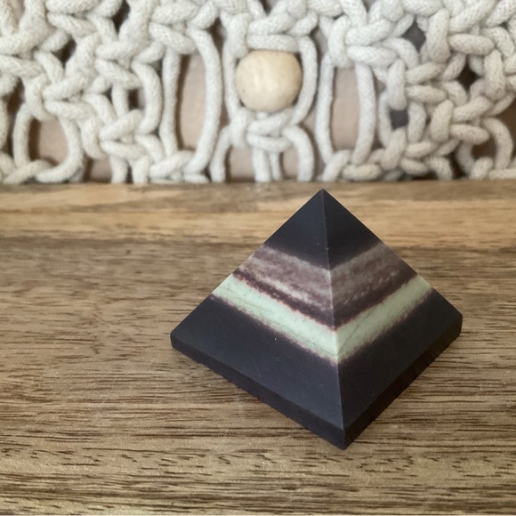 Chocolate Calcite Pyramids RARE ❤️Valentine’s - Picture 5 of 7